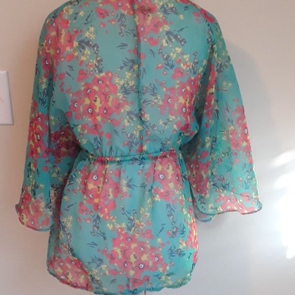 Blouse - Picture 3 of 4